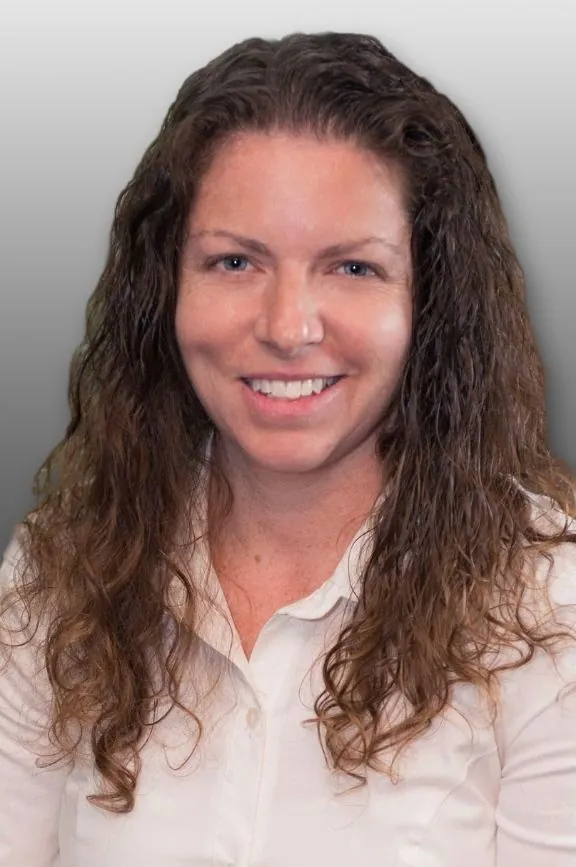 Photo of Lisa Oswald