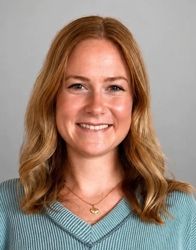 Photo of Olivia Alloway